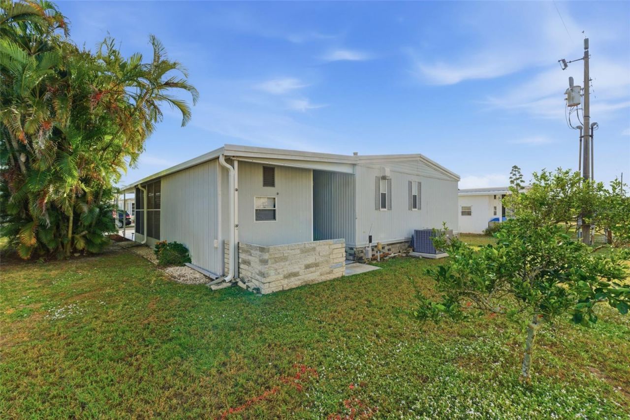 3073 Longview Lane, North Fort Myers, FL 33917 Photo