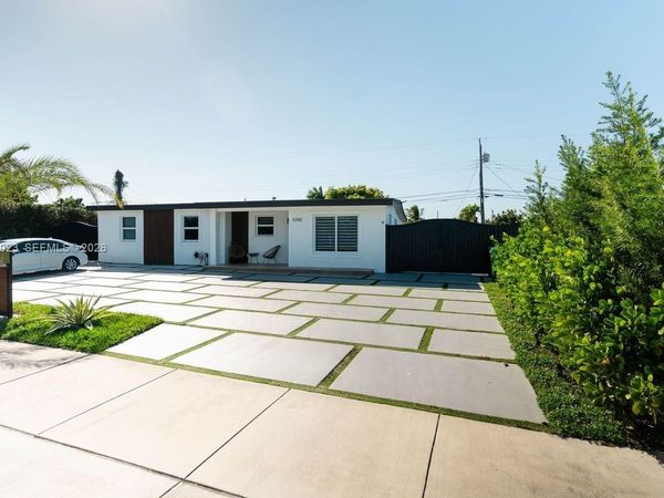 5200 SW 114th Ct, Miami, FL 33165