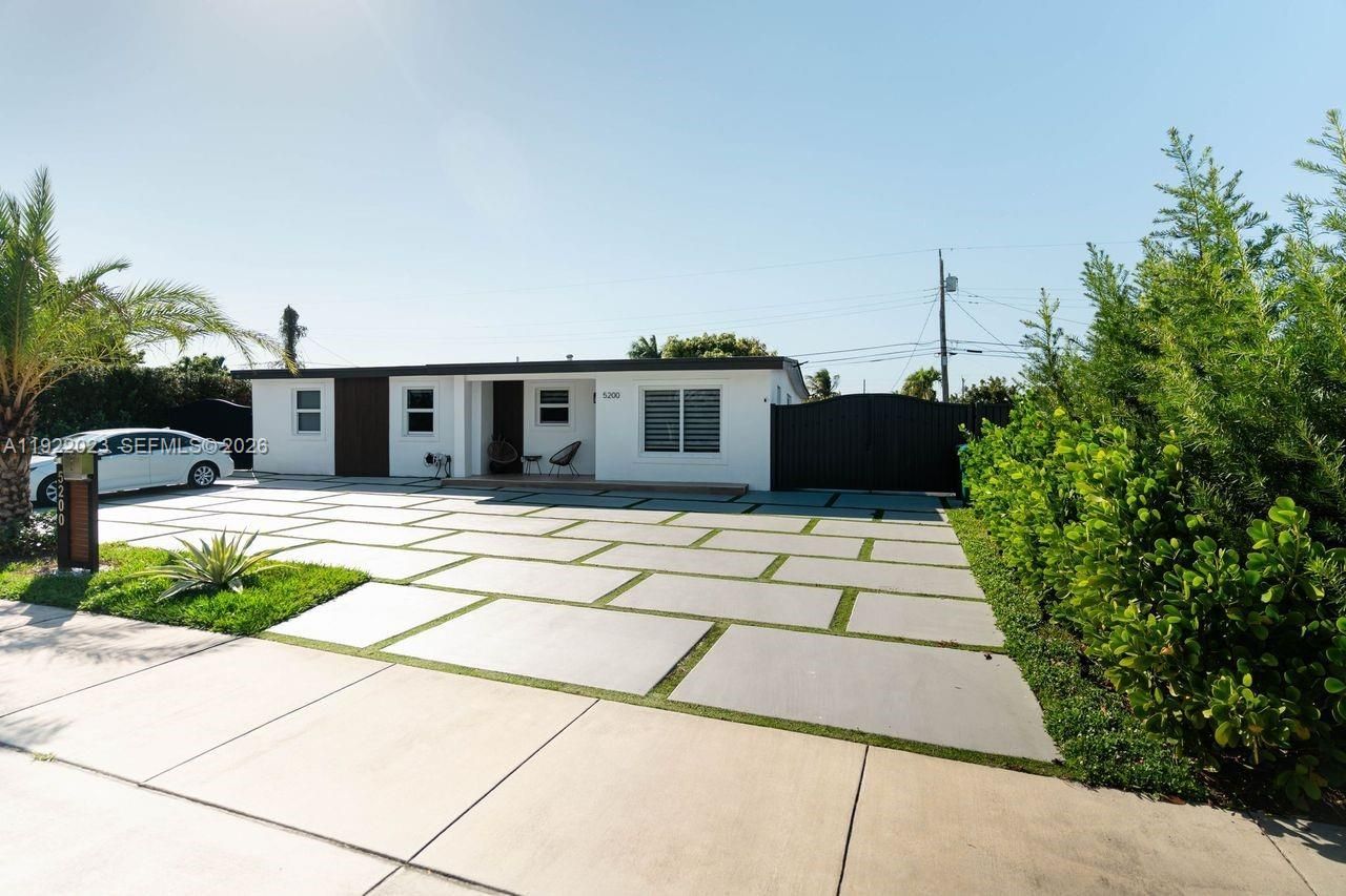 5200 SW 114th Ct, Miami, FL 33165 Photo