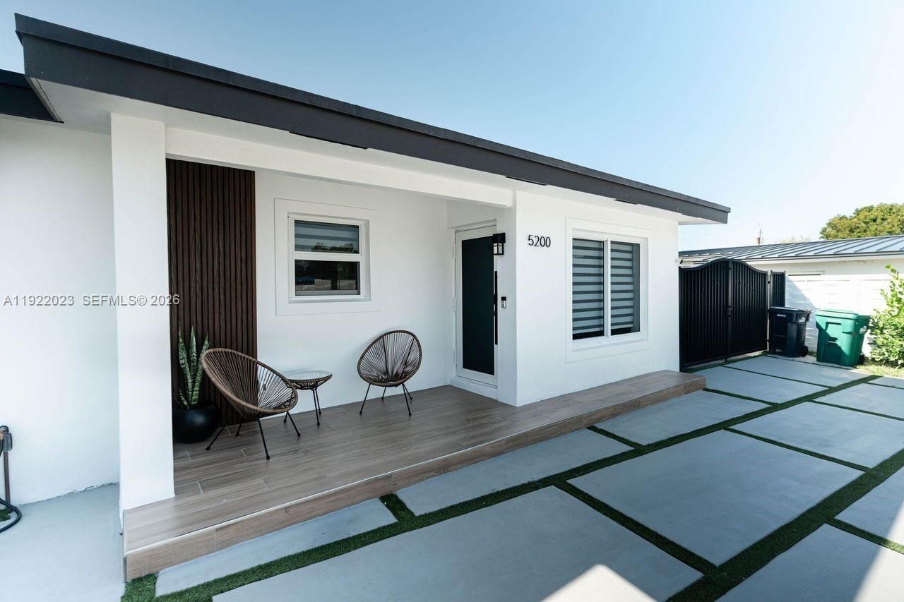 5200 SW 114th Ct, Miami, FL 33165 Photo