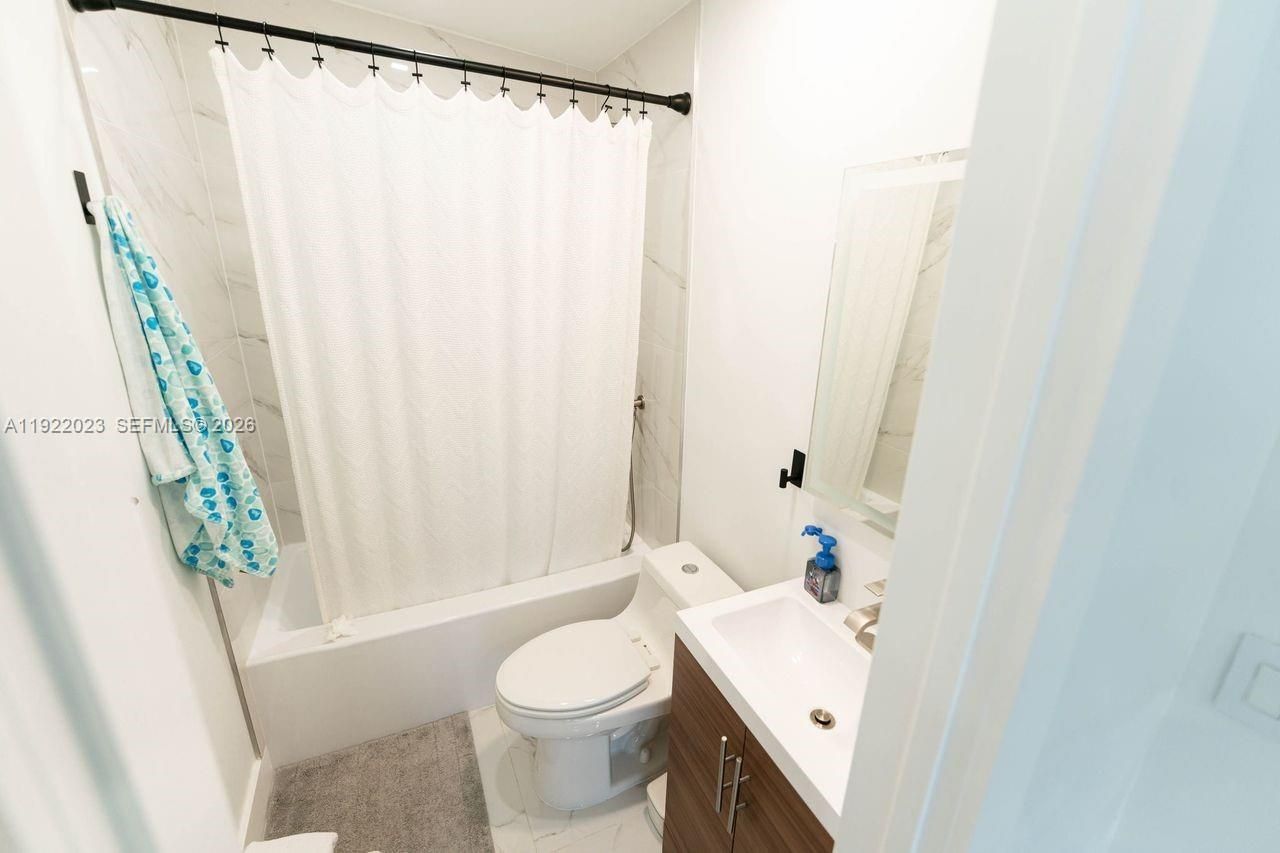 5200 SW 114th Ct, Miami, FL 33165 Photo