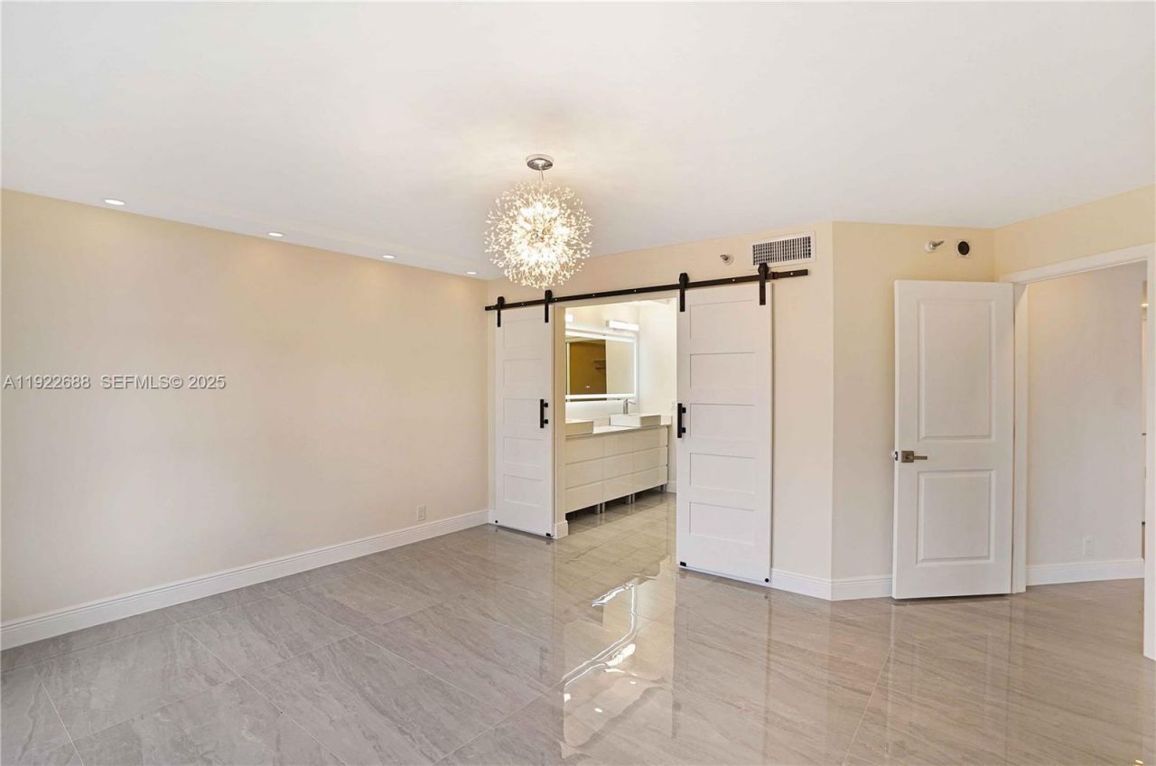 3500 Mystic Pointe Dr, Unit 1206, Aventura, FL 33180 Photo