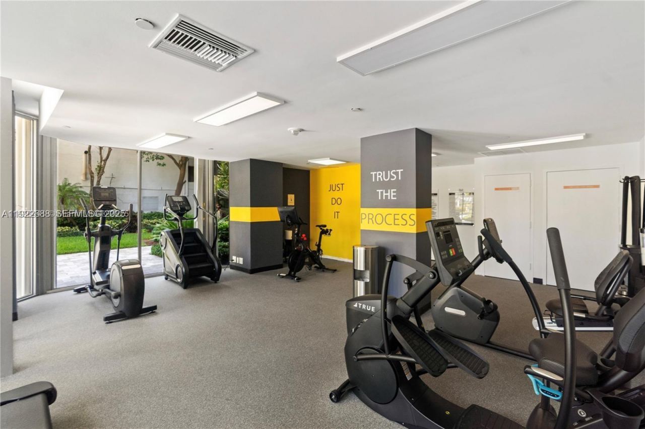 3500 Mystic Pointe Dr, Unit 1206, Aventura, FL 33180 Photo