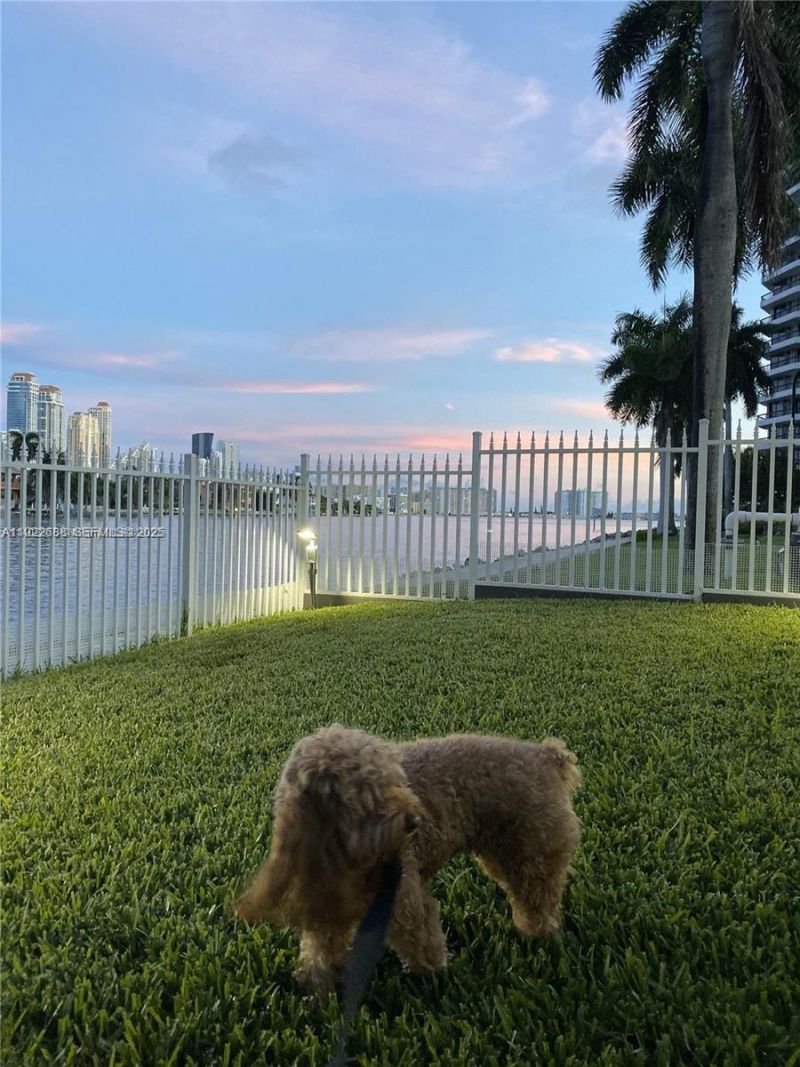 3500 Mystic Pointe Dr, Unit 1206, Aventura, FL 33180 Photo