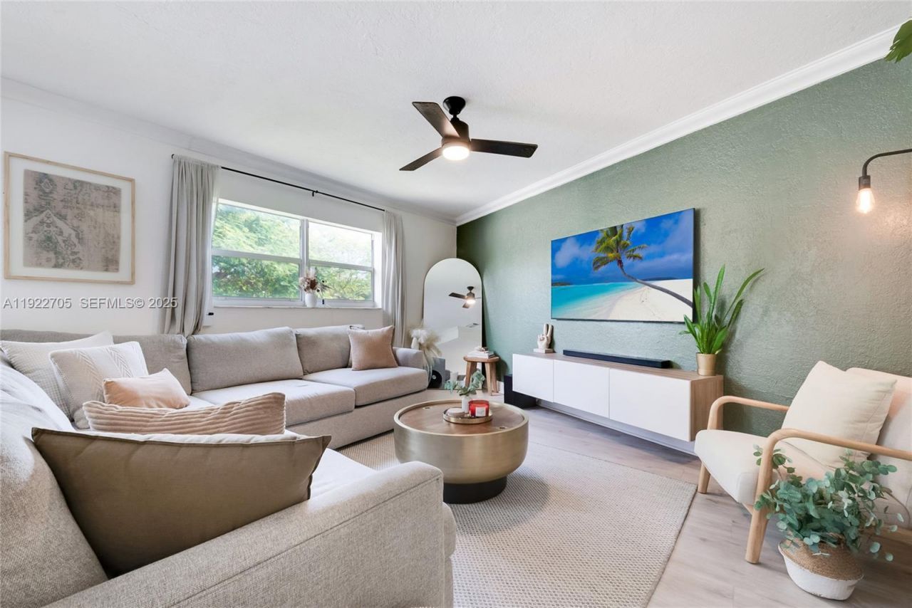 8650 SW 67th Ave, Unit 1042, Pinecrest, FL 33156 Photo