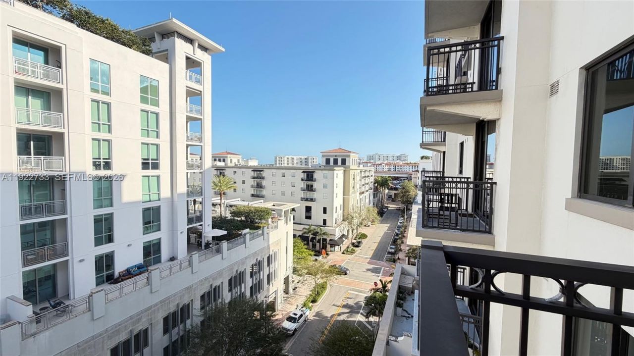 301 Altara Ave, Unit 705, Coral Gables, FL 33146 Photo