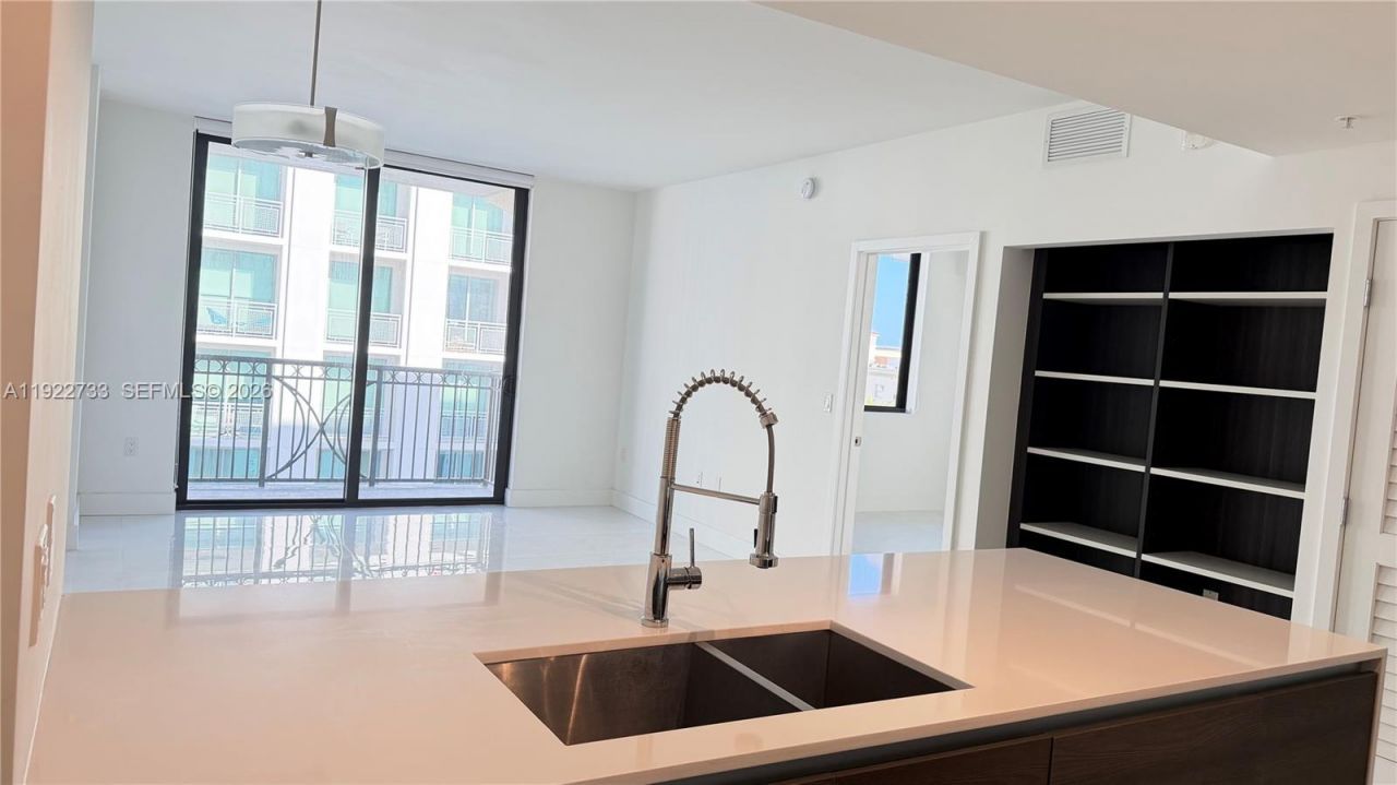 301 Altara Ave, Unit 705, Coral Gables, FL 33146 Photo