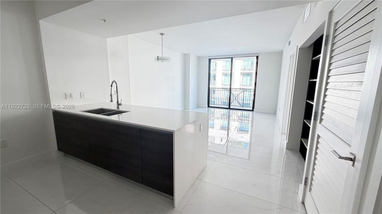 301 Altara Ave, Unit 705, Coral Gables, FL 33146 Photo