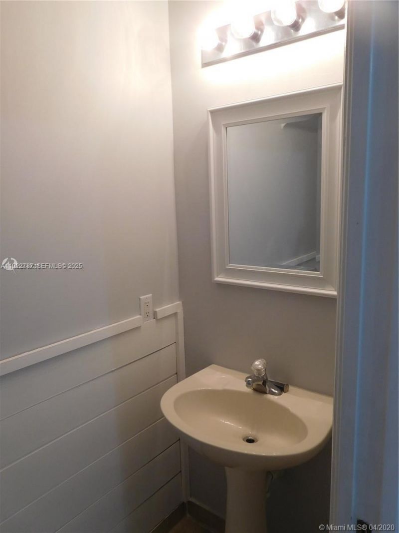 646 NE 21st Ave, Homestead, FL 33033 Photo