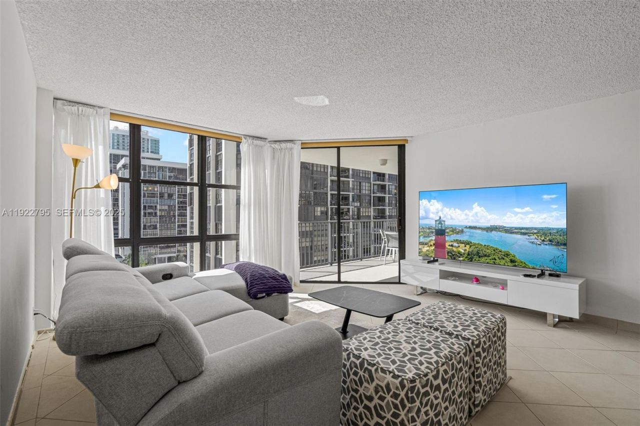 1865 Brickell Ave, Unit A1013, Miami, FL 33129 Photo