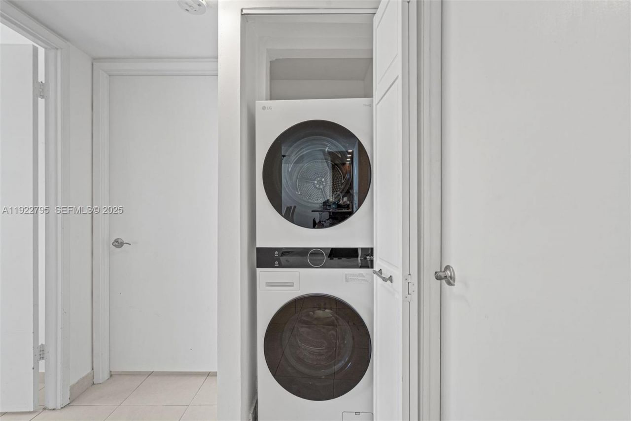 1865 Brickell Ave, Unit A1013, Miami, FL 33129 Photo