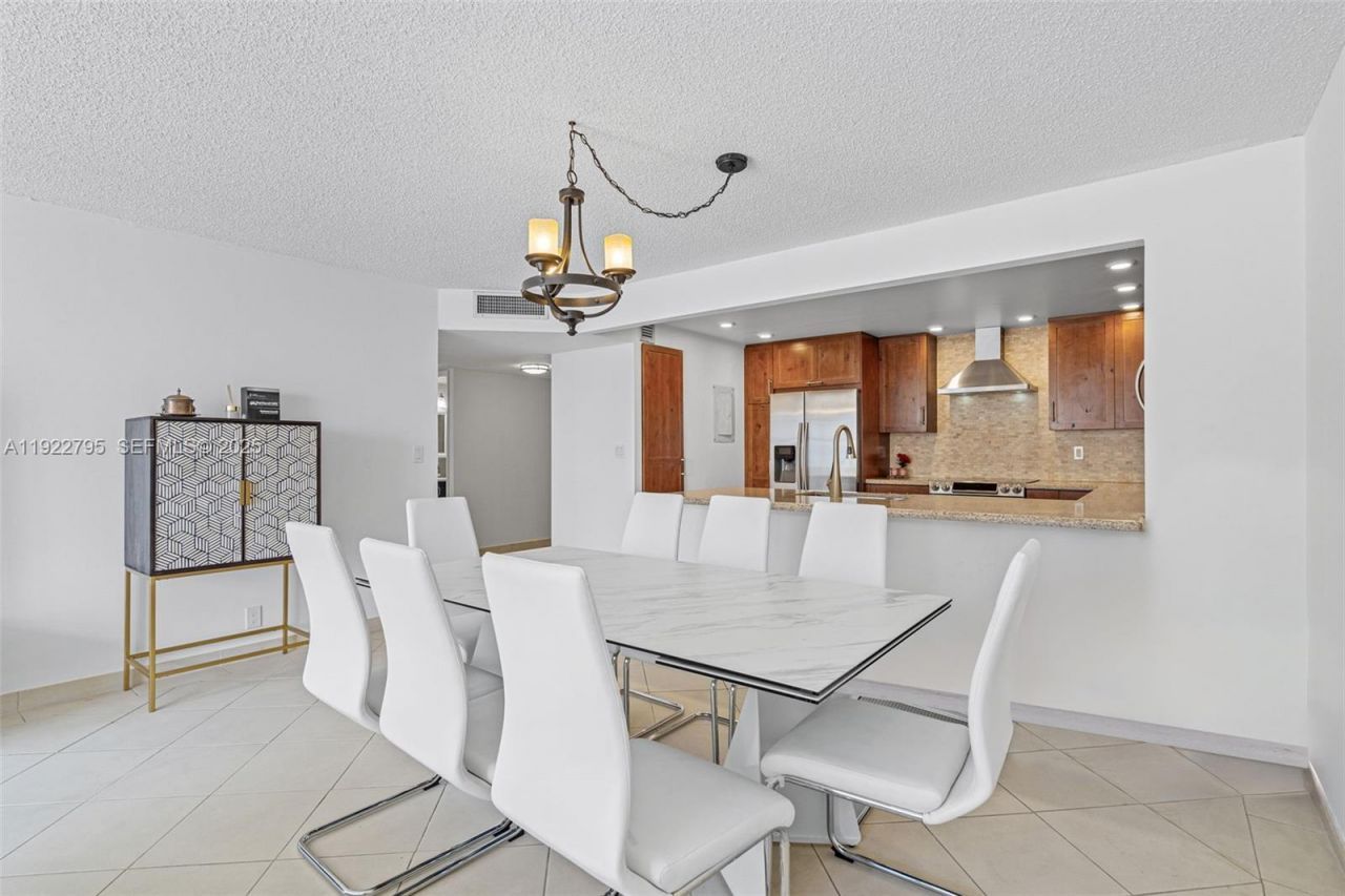 1865 Brickell Ave, Unit A1013, Miami, FL 33129 Photo