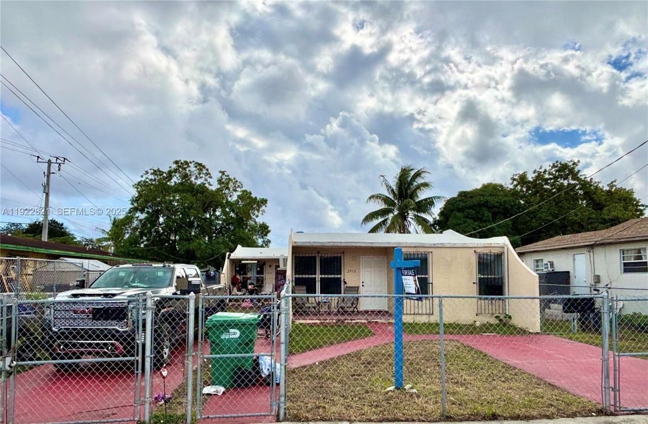 2912 NW 32nd St, Miami, FL 33142 Photo