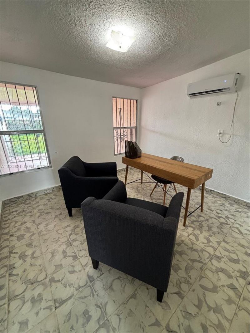 2912 NW 32nd St, Miami, FL 33142 Photo