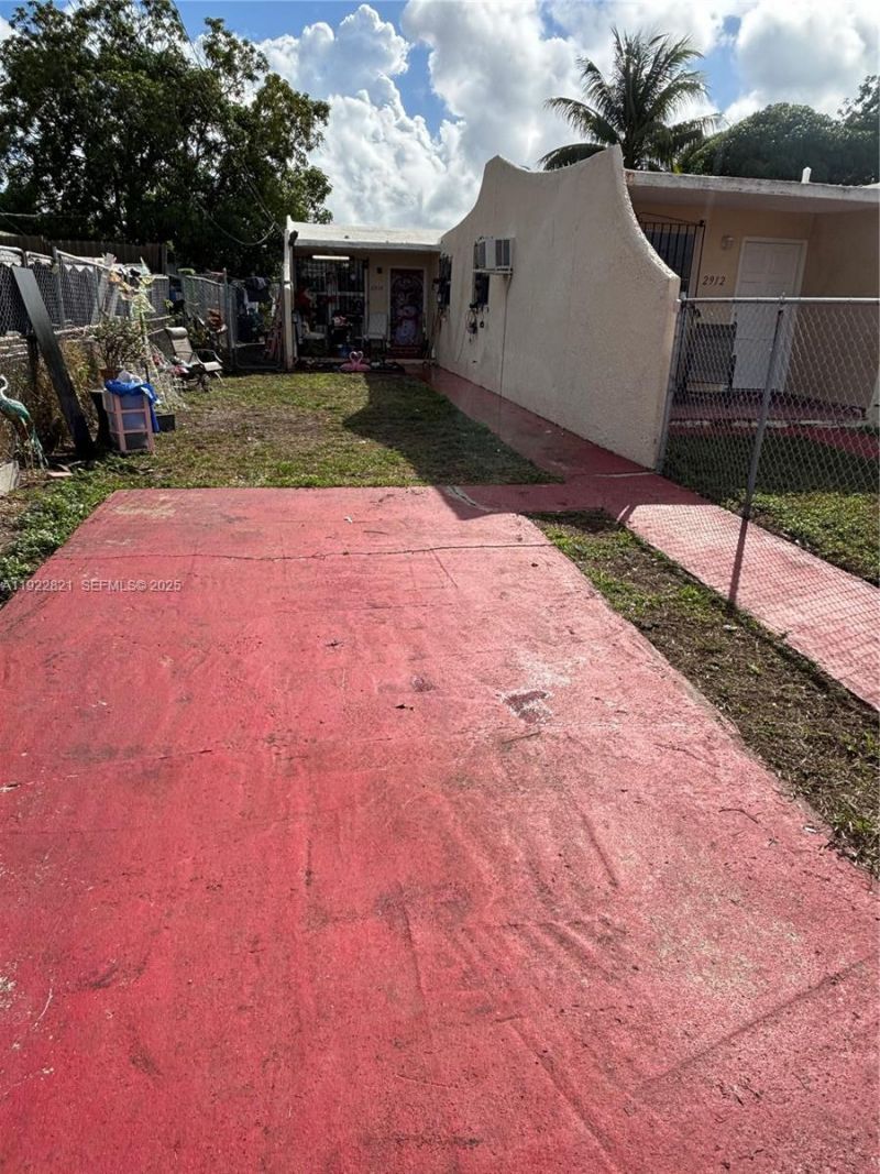 2912 NW 32nd St, Miami, FL 33142 Photo