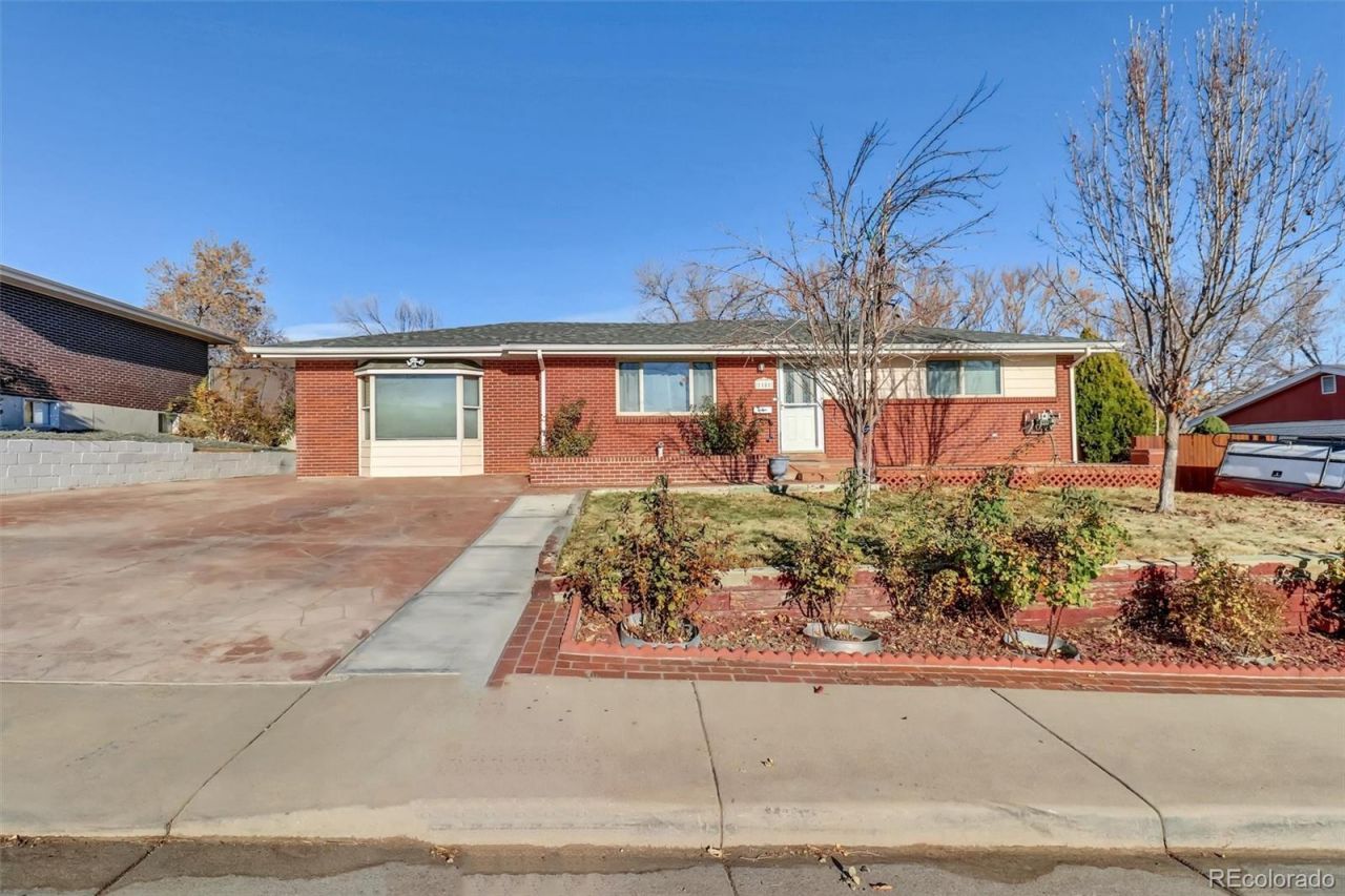 1181 El Paso Boulevard, Denver, CO 80221 Main Photo