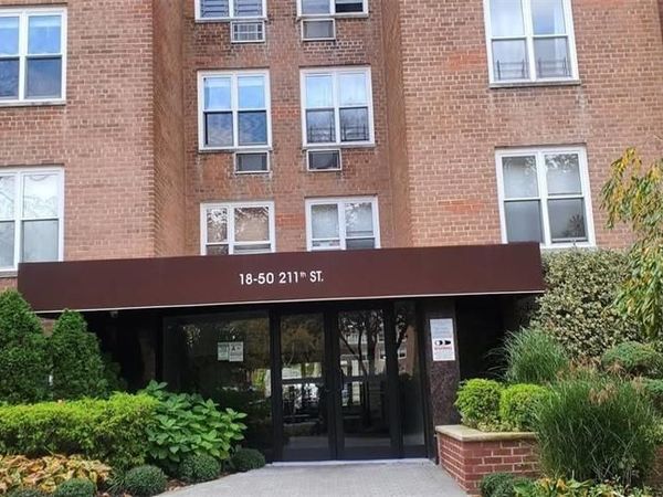18-50 211 Street, Unit 3D, Bayside, NY 11360