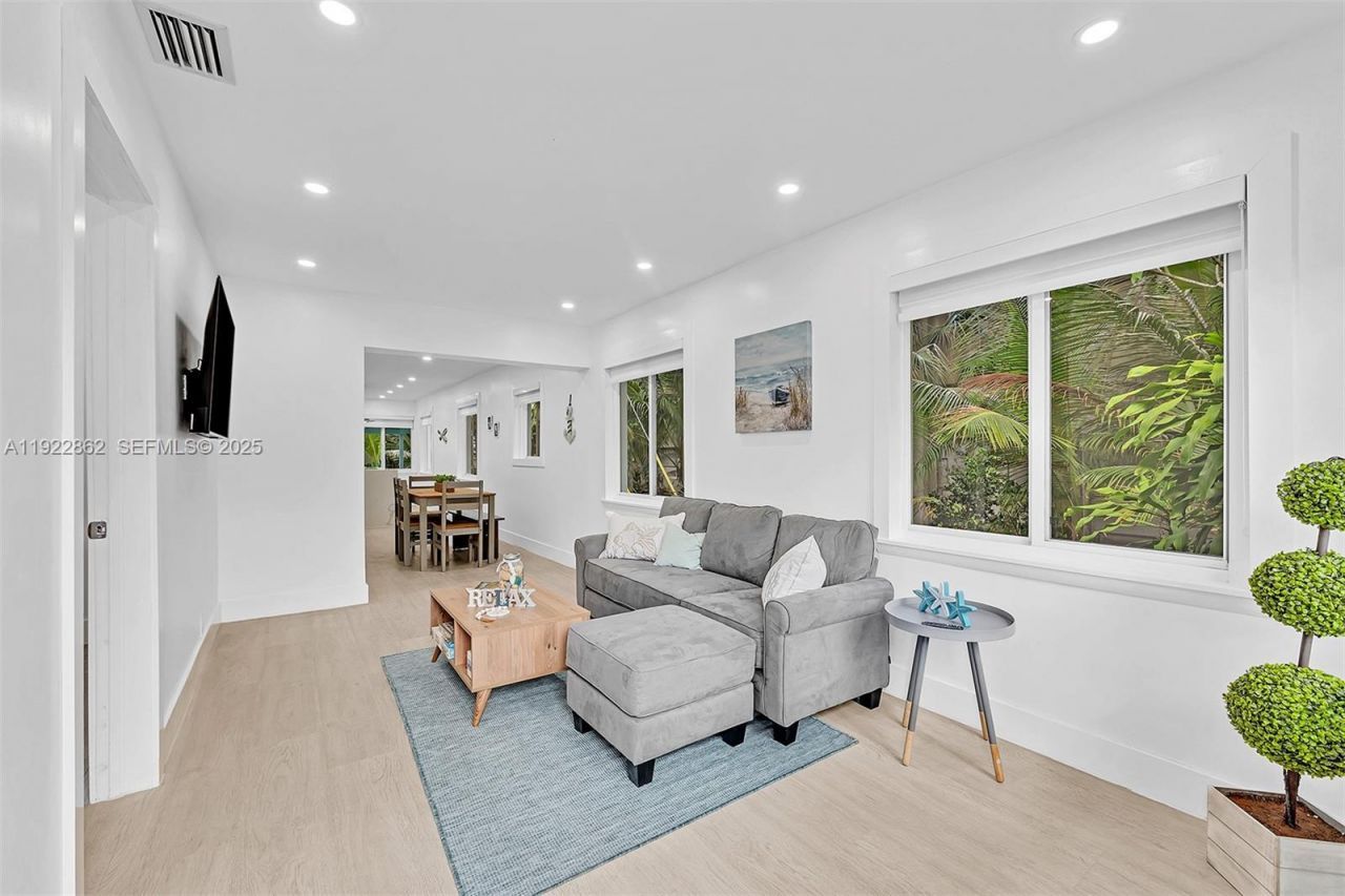 1960 Riverside Dr, Fort Lauderdale, FL 33312 Photo