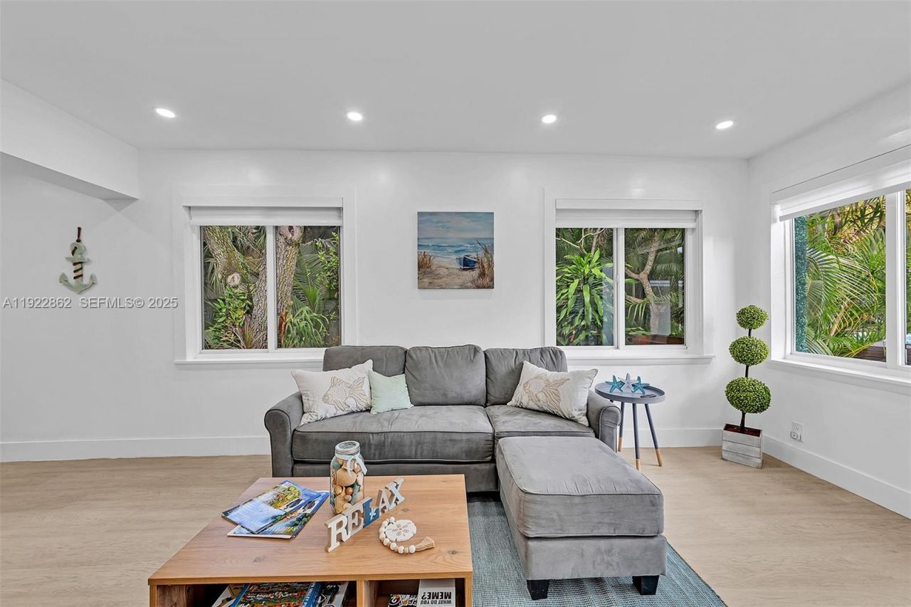 1960 Riverside Dr, Fort Lauderdale, FL 33312 Photo