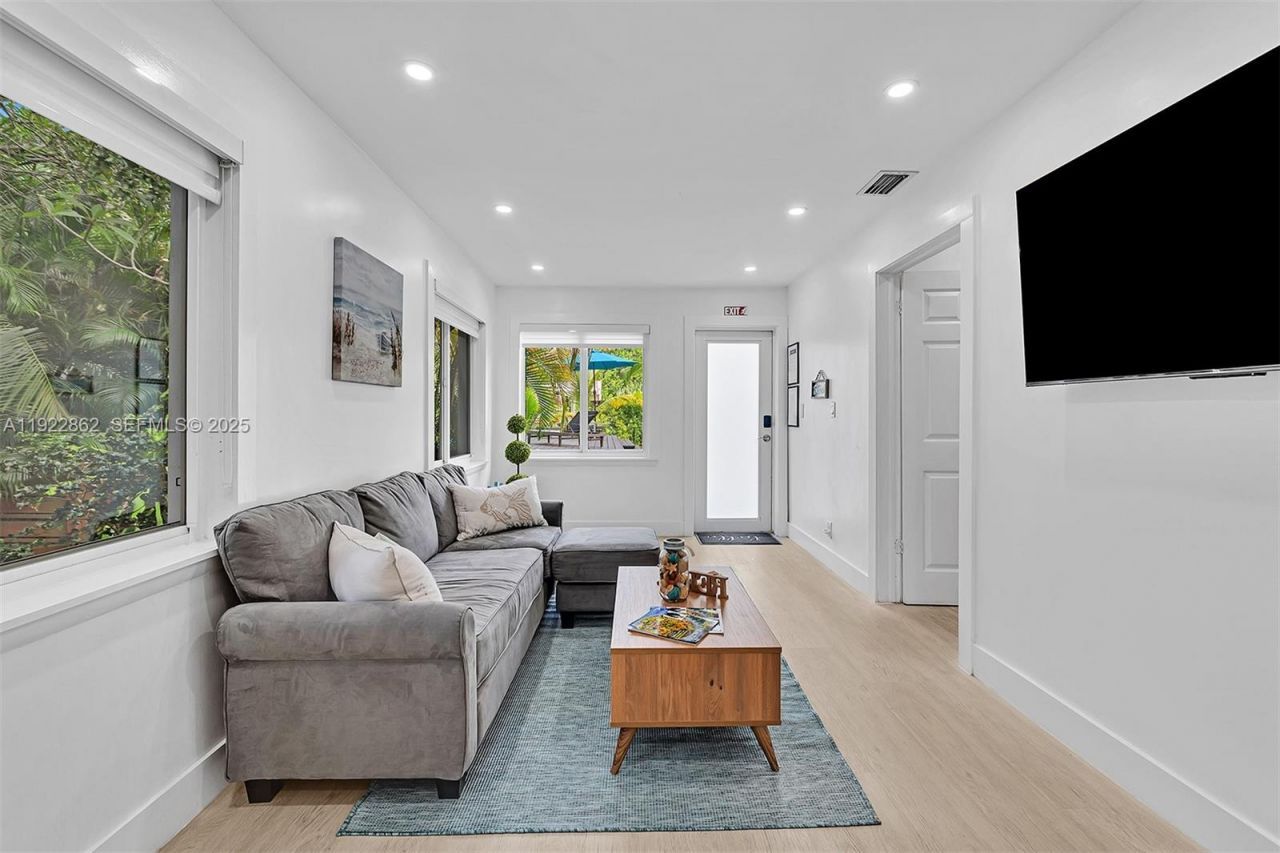 1960 Riverside Dr, Fort Lauderdale, FL 33312 Photo