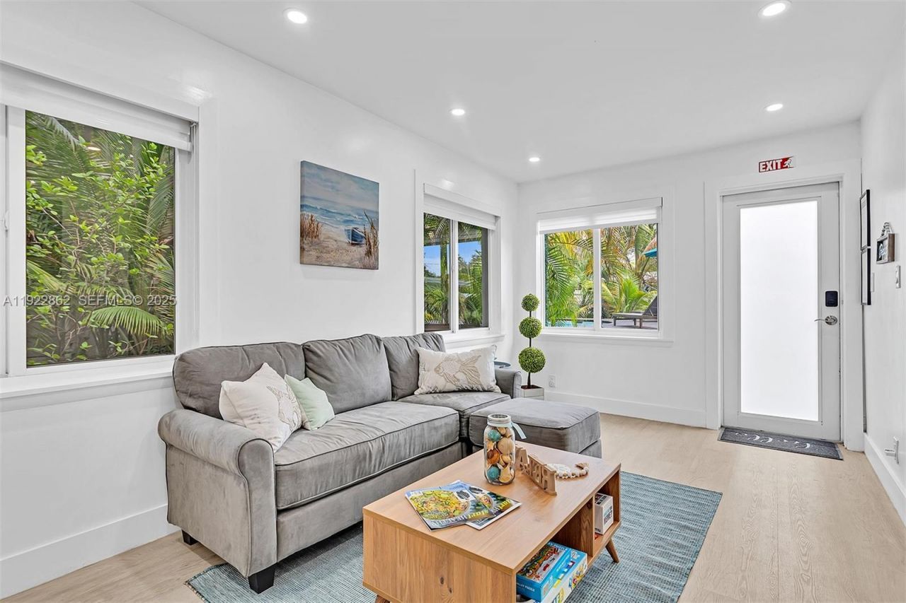 1960 Riverside Dr, Fort Lauderdale, FL 33312 Photo