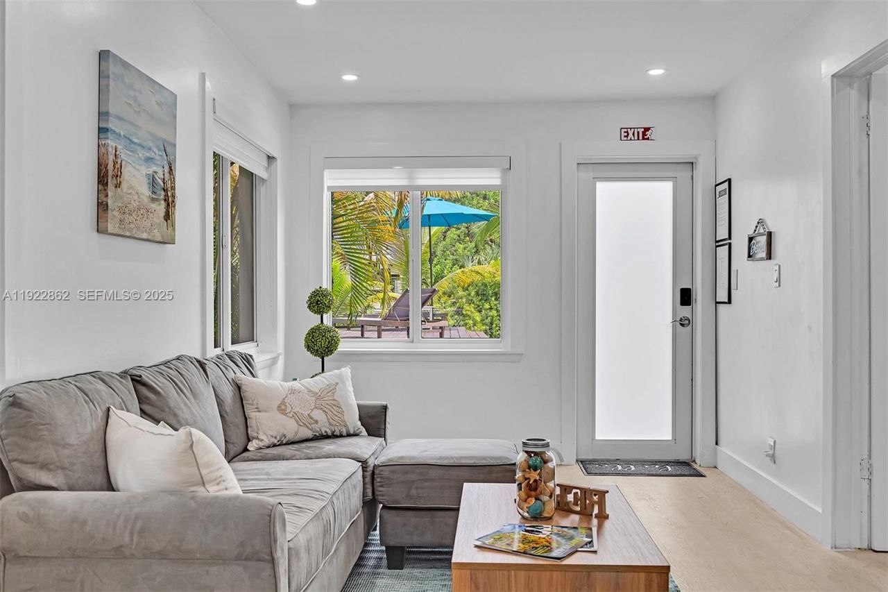 1960 Riverside Dr, Fort Lauderdale, FL 33312 Photo