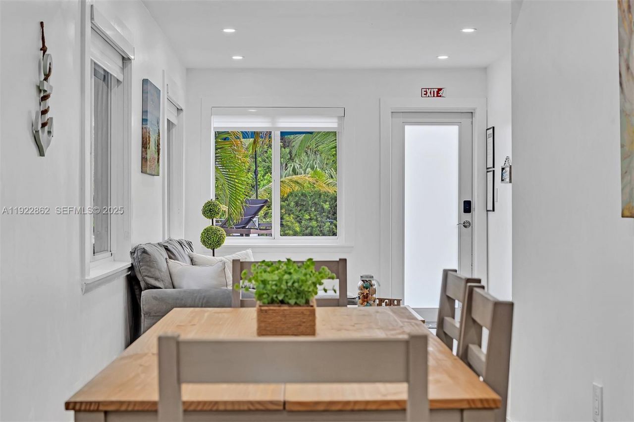 1960 Riverside Dr, Fort Lauderdale, FL 33312 Photo