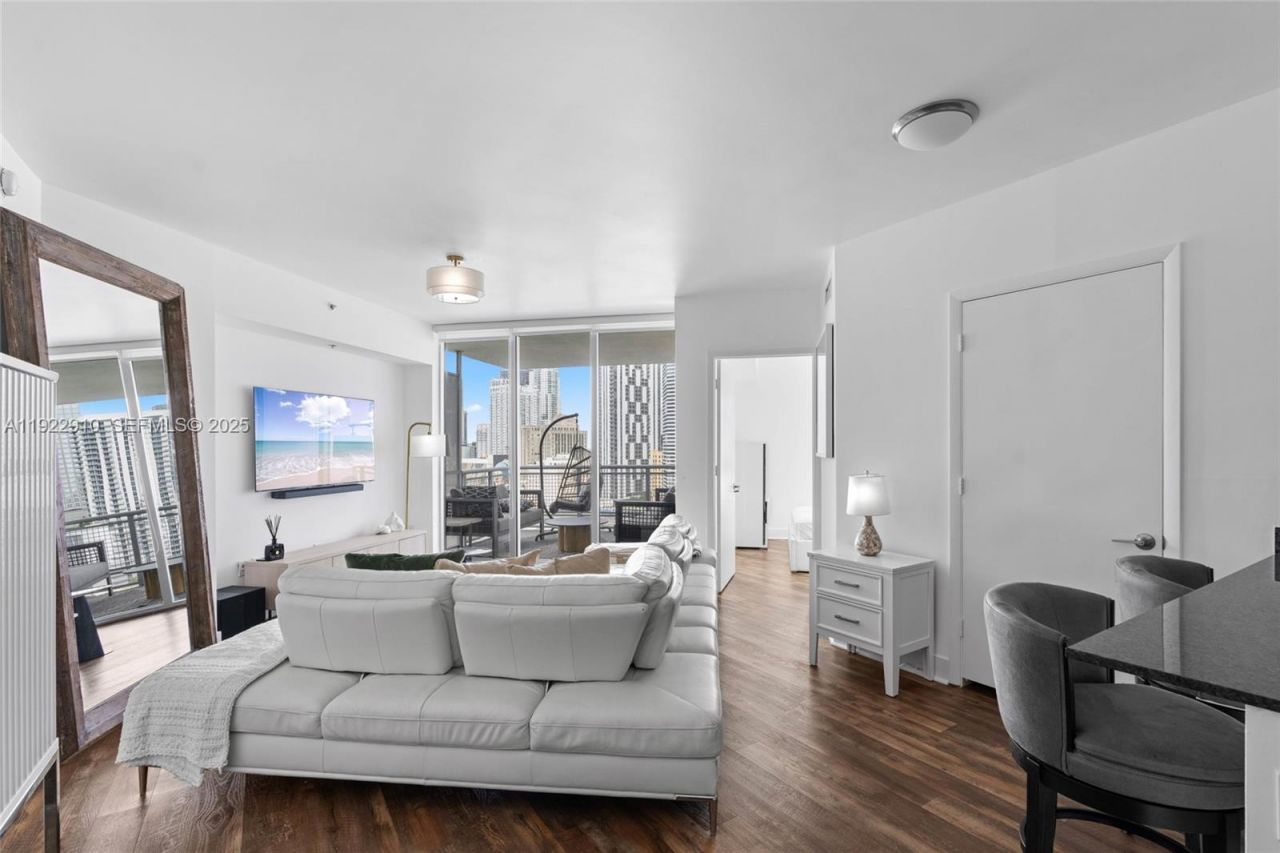 350 S Miami Ave, Unit 1803, Miami, FL 33130 Photo