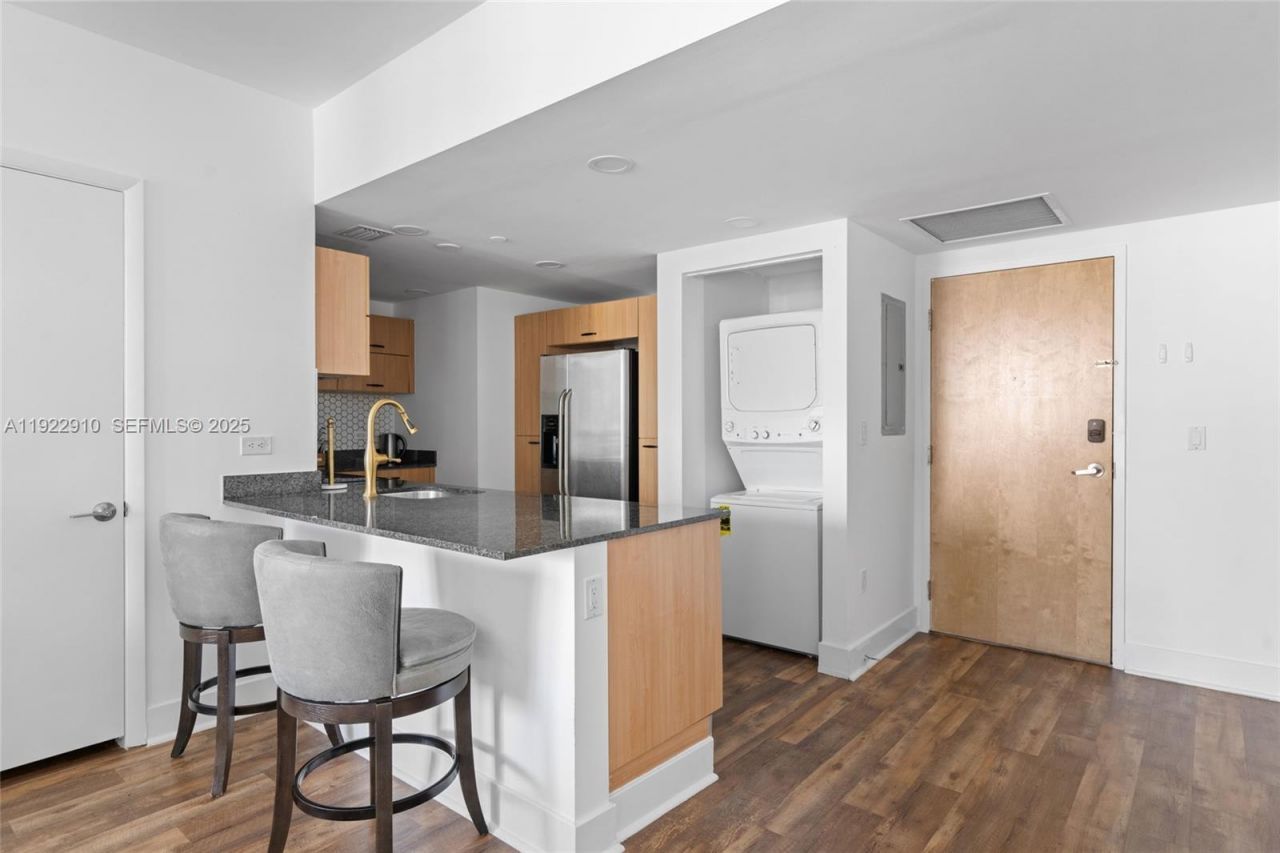 350 S Miami Ave, Unit 1803, Miami, FL 33130 Photo