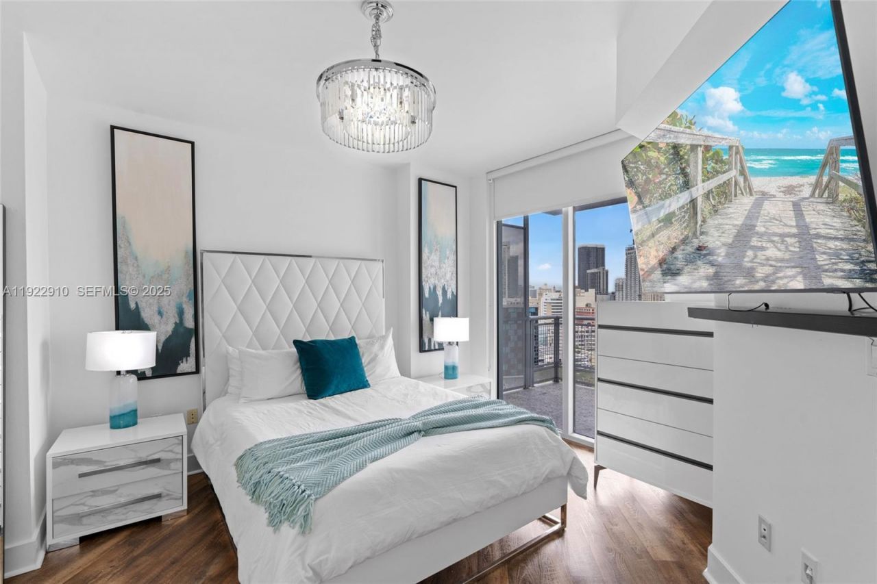 350 S Miami Ave, Unit 1803, Miami, FL 33130 Photo