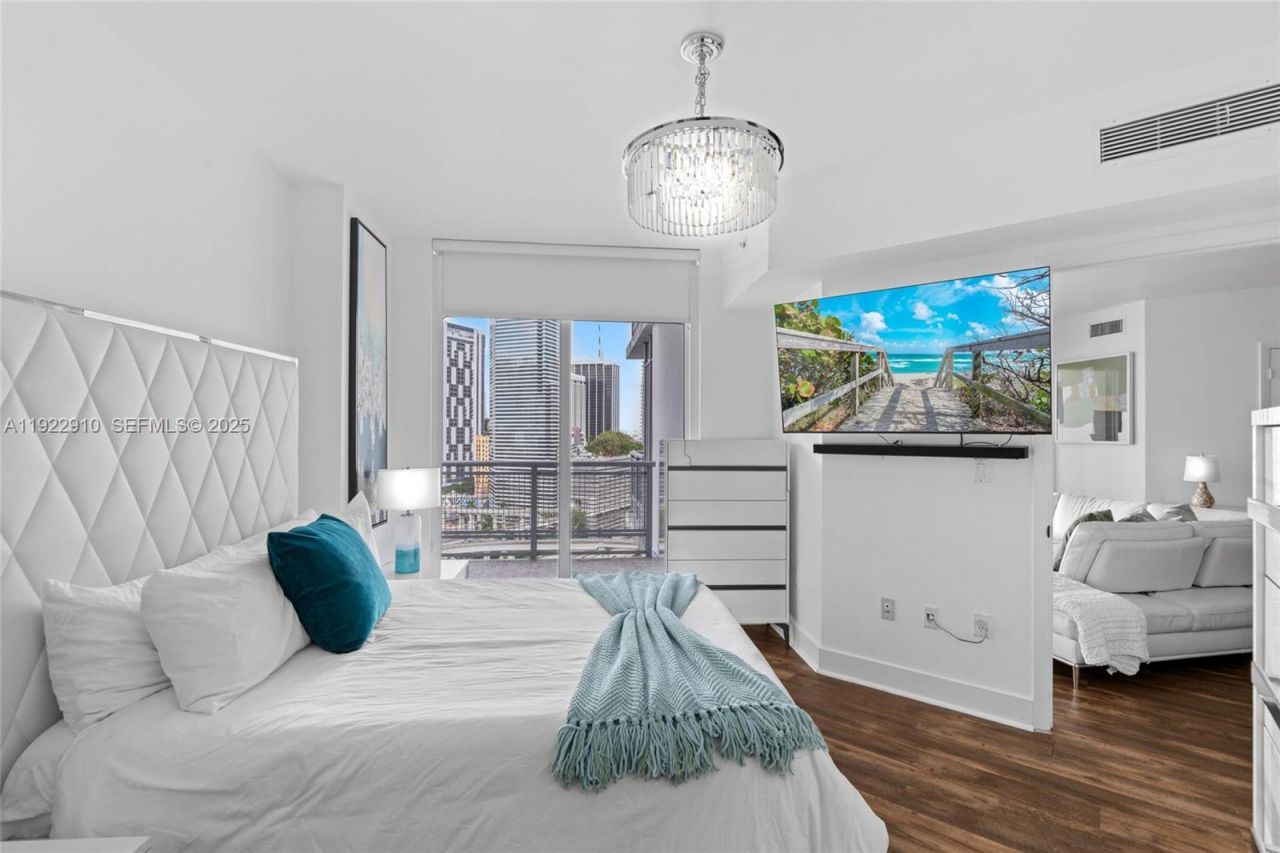 350 S Miami Ave, Unit 1803, Miami, FL 33130 Photo