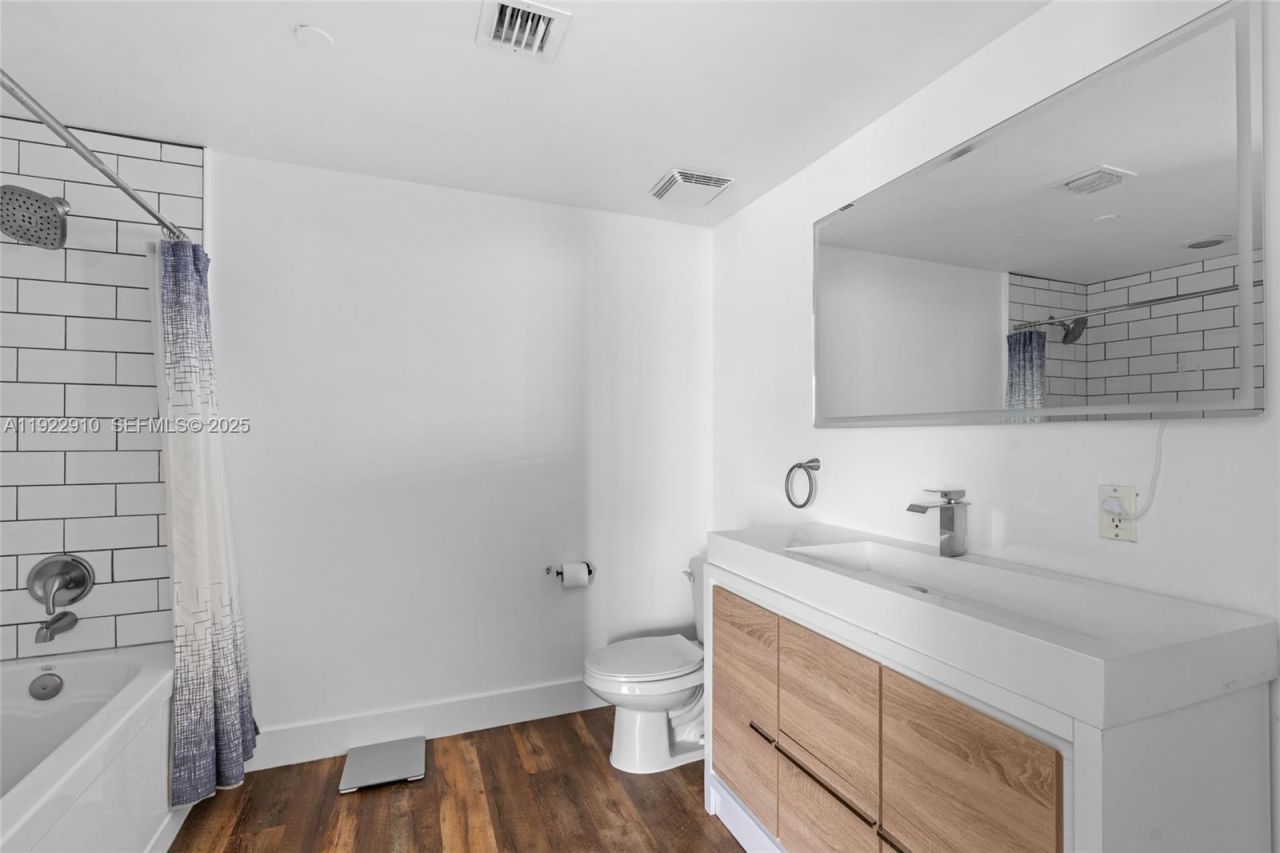 350 S Miami Ave, Unit 1803, Miami, FL 33130 Photo