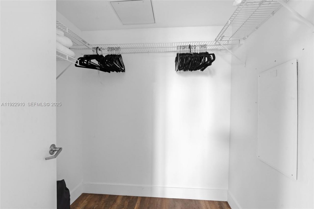 350 S Miami Ave, Unit 1803, Miami, FL 33130 Photo