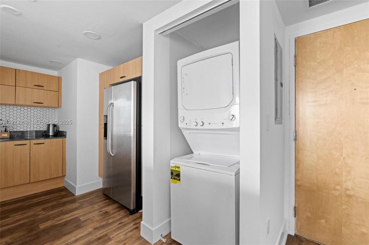 350 S Miami Ave, Unit 1803, Miami, FL 33130 Photo