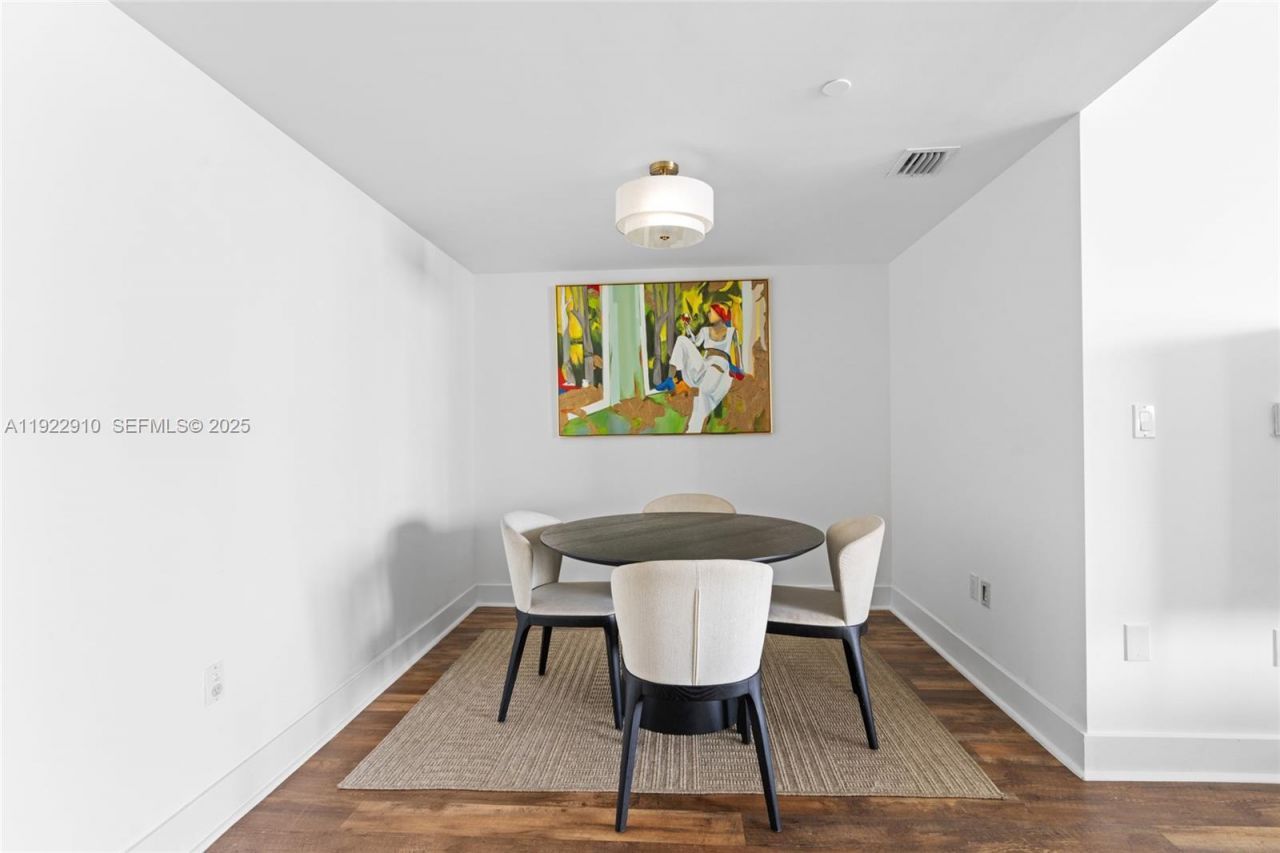 350 S Miami Ave, Unit 1803, Miami, FL 33130 Photo