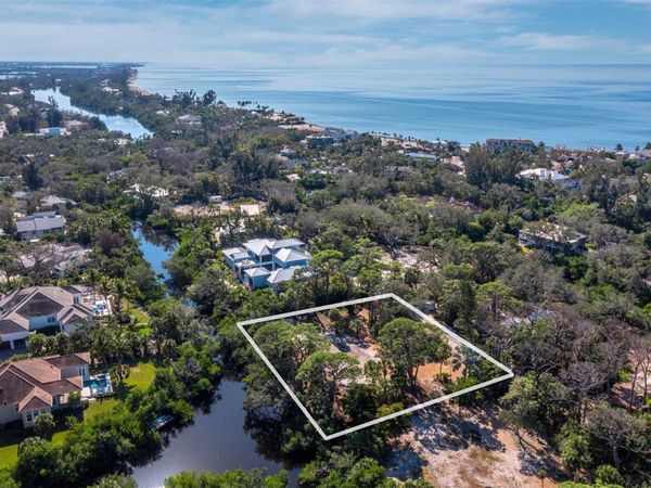 7233 PINE NEEDLE ROAD, SARASOTA, FL 34242