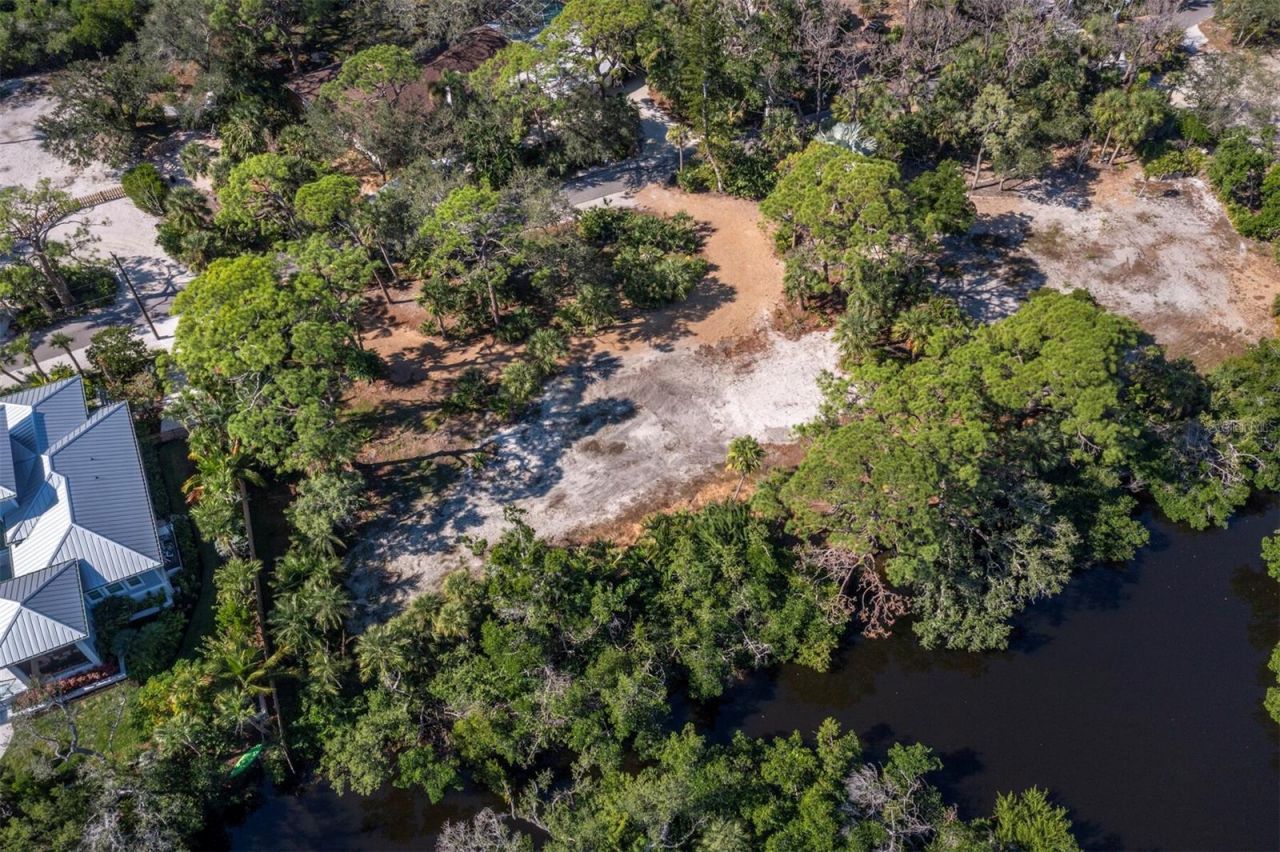 7233 Pine Needle Road, Sarasota, FL 34242 Photo