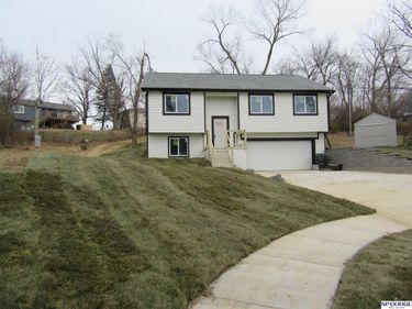 5018 Vane Circle, Omaha, NE 68152