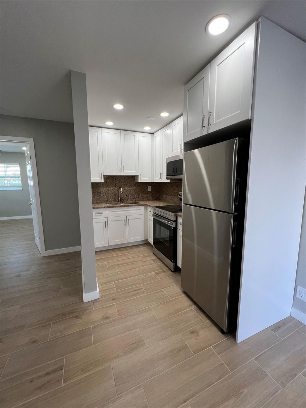 2016 NE 17th Court, Unit 26, Fort Lauderdale, FL 33305 Photo