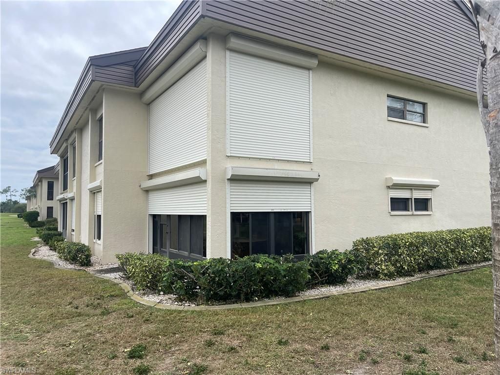 5770 Trailwinds Dr, Unit 211, Fort Myers, FL 33907 Photo
