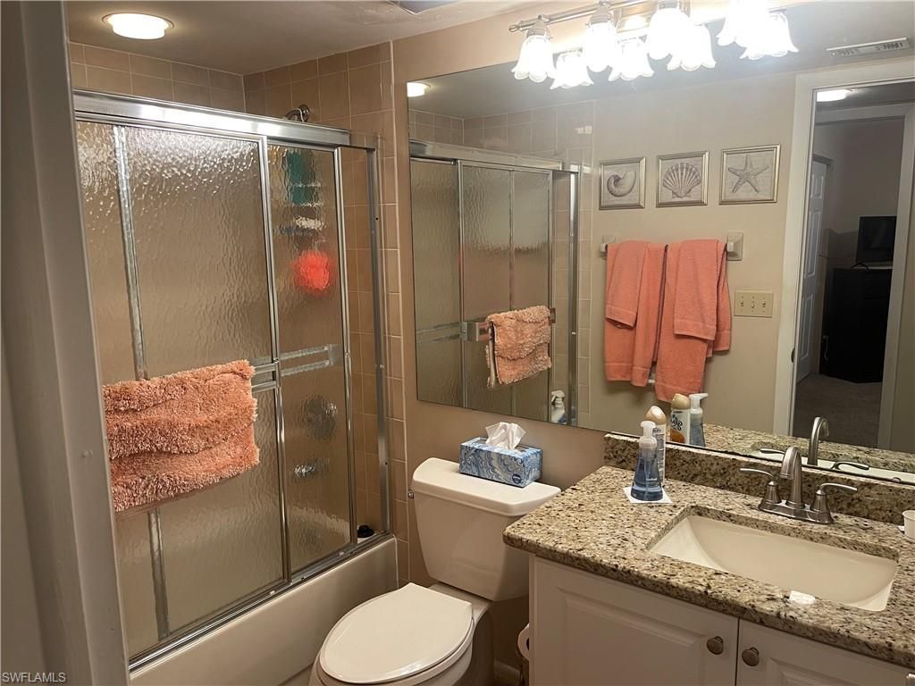 5770 Trailwinds Dr, Unit 211, Fort Myers, FL 33907 Photo