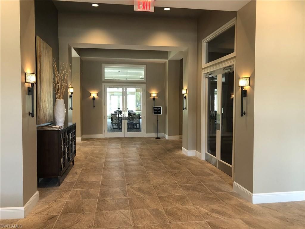 5770 Trailwinds Dr, Unit 211, Fort Myers, FL 33907 Photo