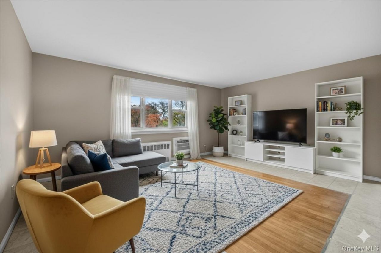 8935 155th Ave, Unit 3M, Howard Beach, NY 11414 Main Photo