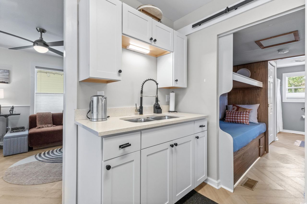 6001 - N45 S Kings Hwy. Photo 16