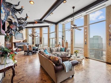 500 Throckmorton Street, Unit 3512, Fort Worth, TX 76102
