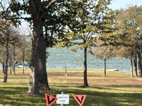 9 captains court, Streetman, TX 75859