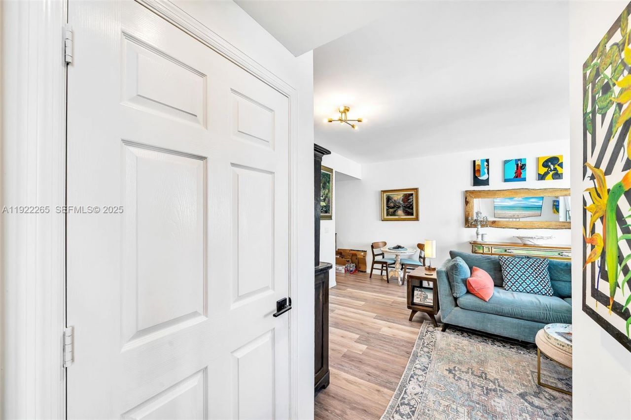 255 Evernia St, Unit 1421, West Palm Beach, FL 33401 Photo