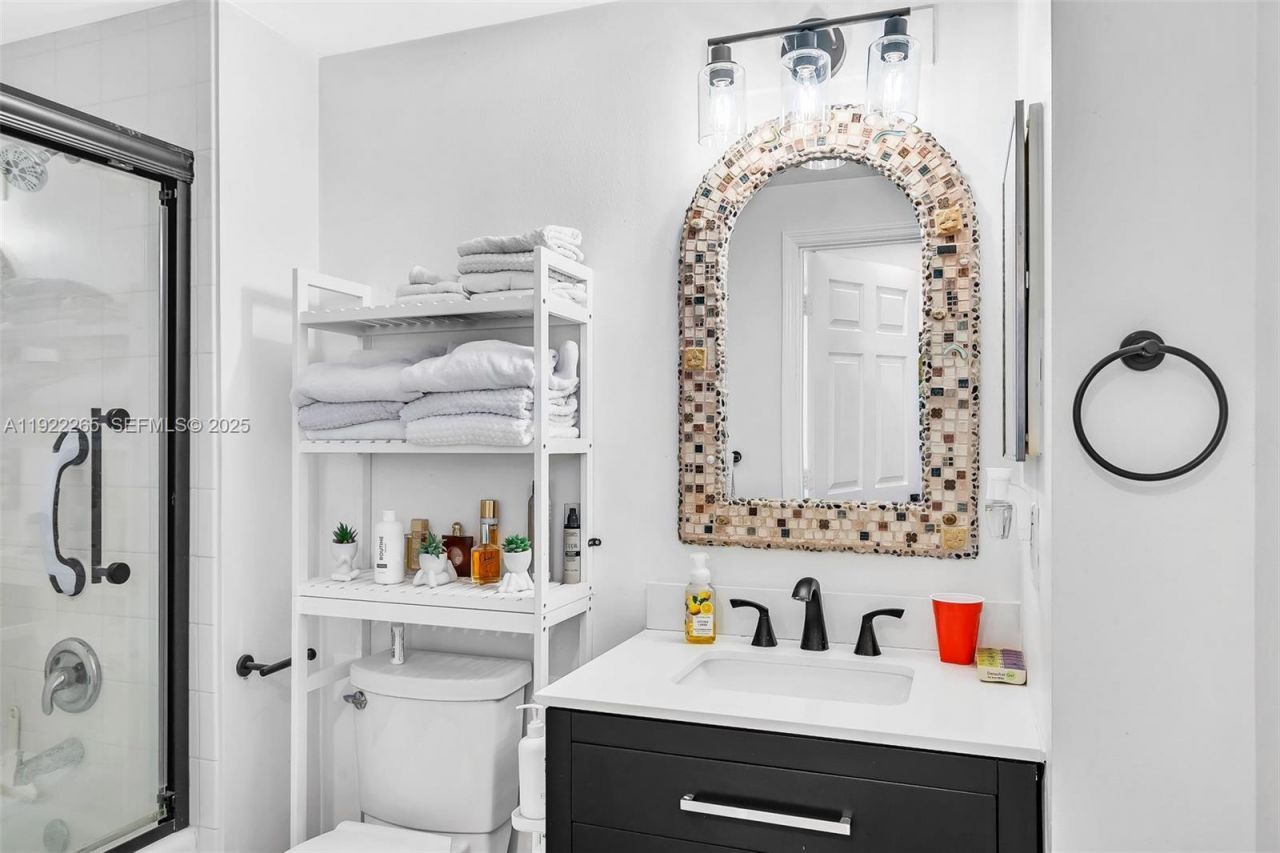 255 Evernia St, Unit 1421, West Palm Beach, FL 33401 Photo