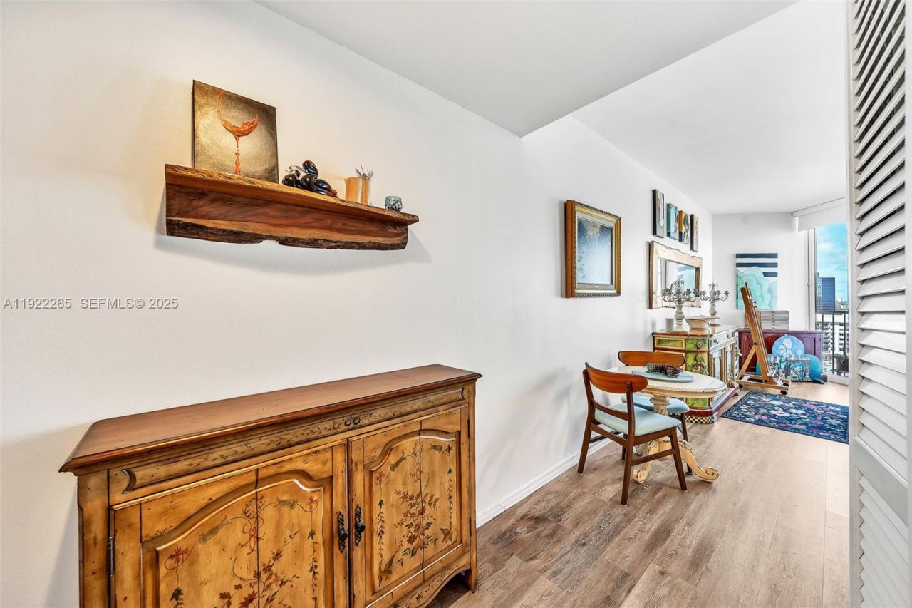 255 Evernia St, Unit 1421, West Palm Beach, FL 33401 Photo