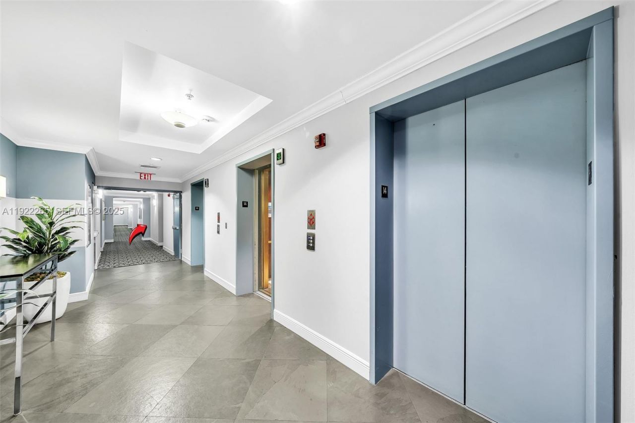 255 Evernia St, Unit 1421, West Palm Beach, FL 33401 Photo